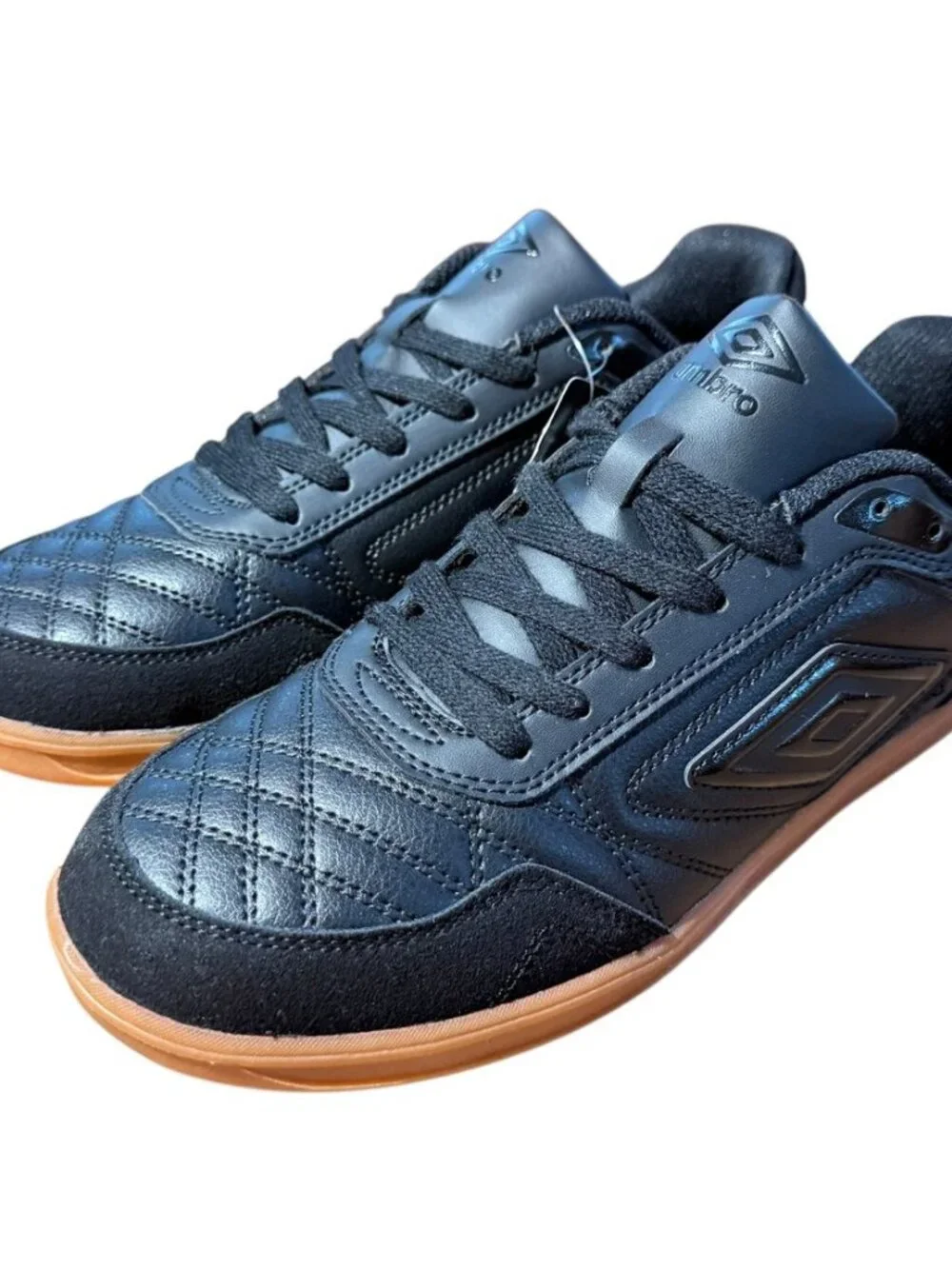 New Without Box Umbro Men's 8.5 Black Leather Gum Sole
